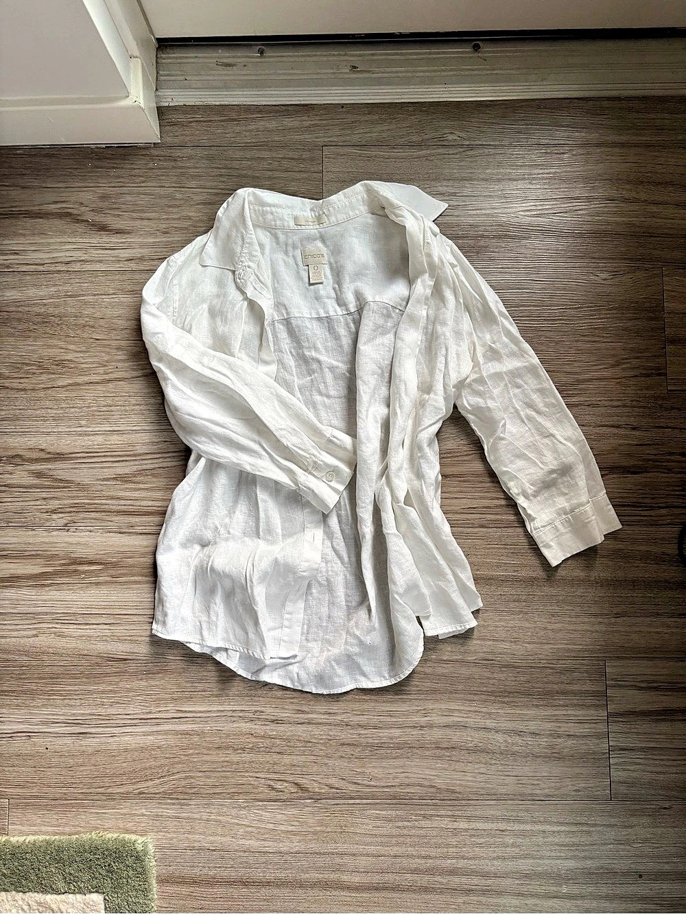 Chicos Linen Button Down Shirt in White Size Medium